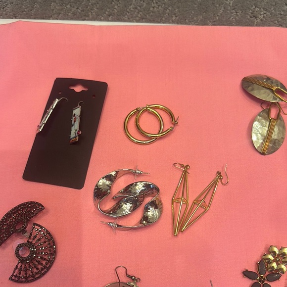 Lot of 35 pairs of earrings - Picture 3 of 6